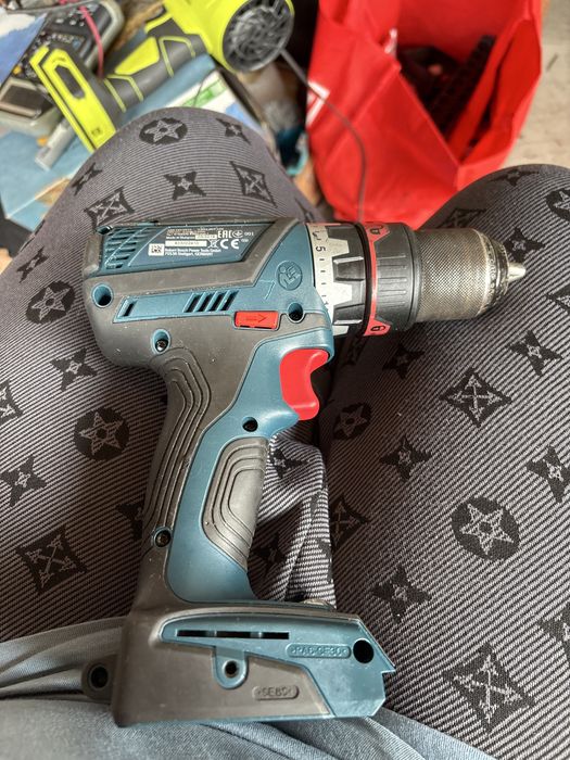 Bosch GSR18V-60FC cu mandrina si impact