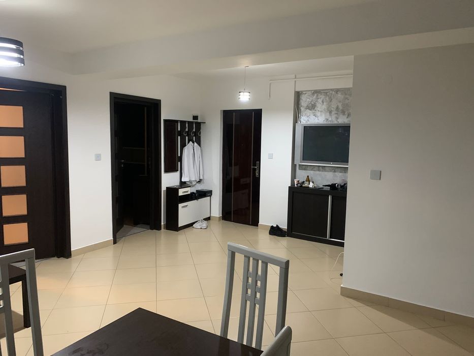 Închiriez apartament 2 dormitoare