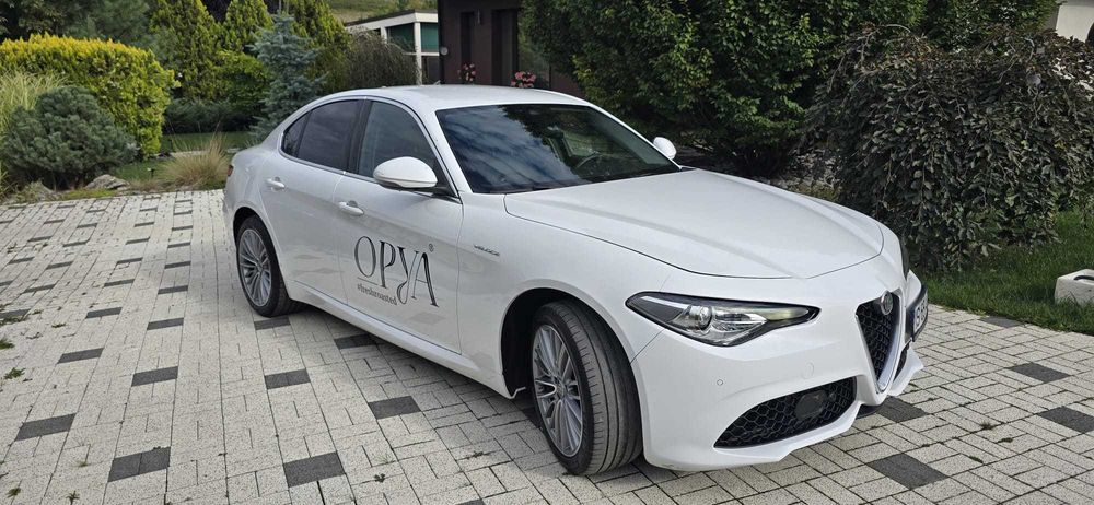 Alfa Romeo Giulia 2.0 Turbo AWD AT8 Veloce