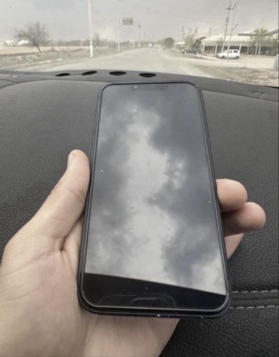 iphone 13 Midnight