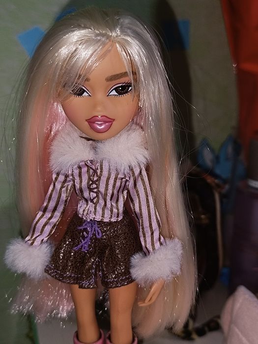 Братц karol G обменяю