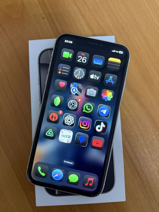 Айфон 11 белый.