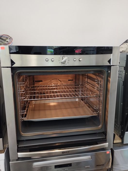 Фурна NEFF Slide & Hide потъваща врата