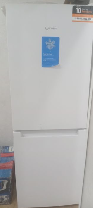 Холодильник INDESIT