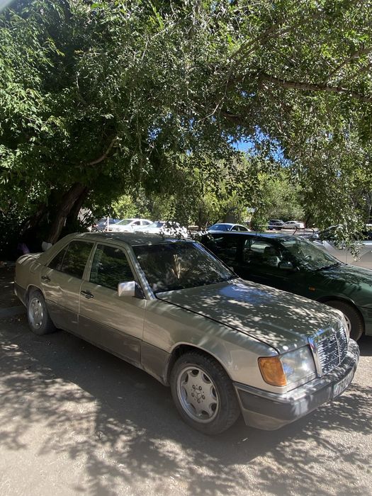Мерседес W124
