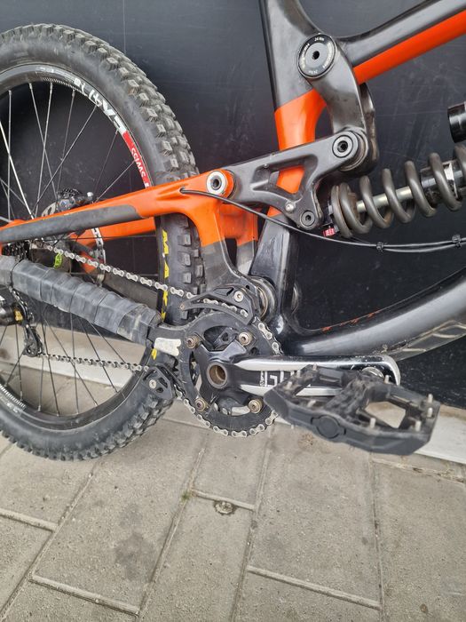 Downhill колело Saracen myst 2017