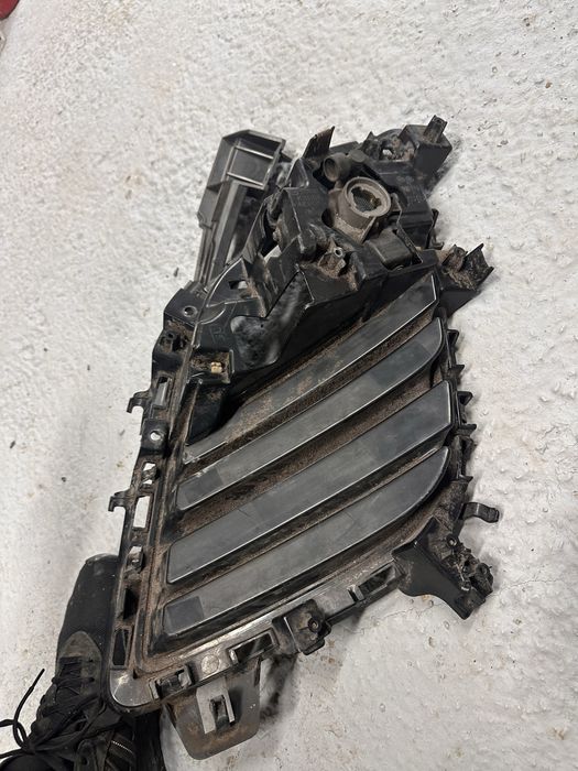 Grilă dreapta proiector Bară față mazda cx 7.