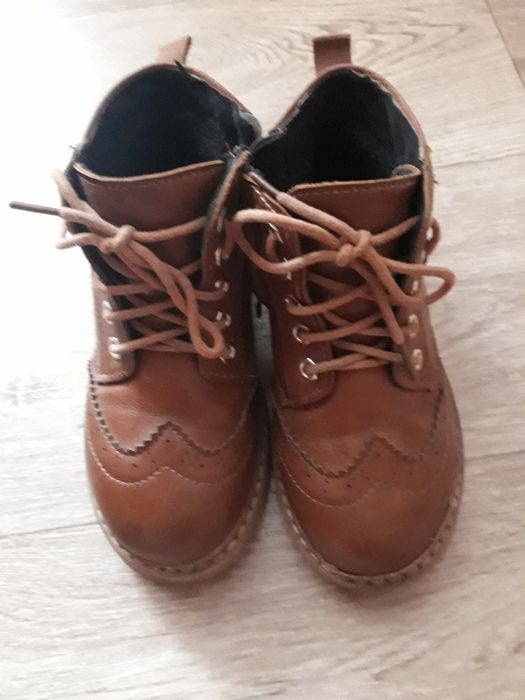Продам детские осенне-зимние ботинки