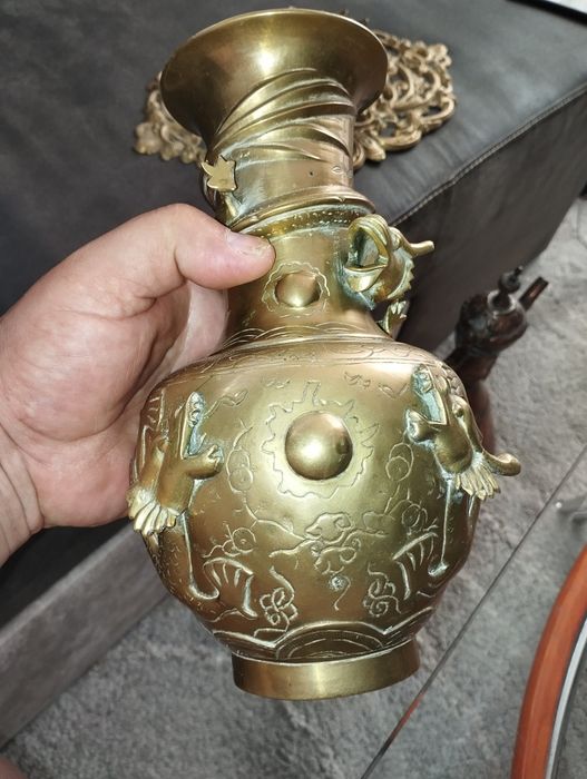 антична бронзова ваза