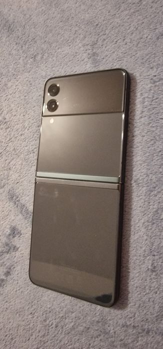 Samsung Galaxy Z Flip3 5G