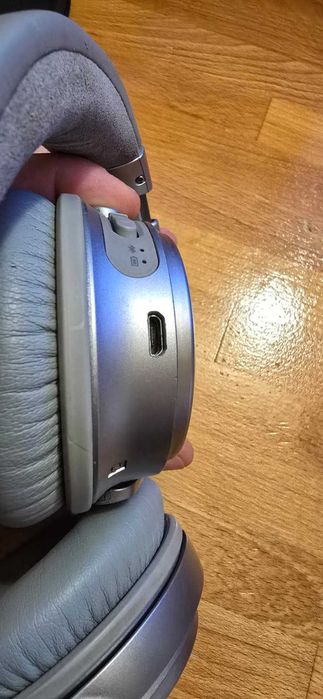 Bose QuietComfort 35 – Noise Cancelling – Bluetooth – Cutie + Husa