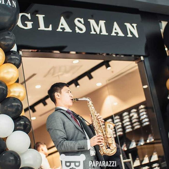 Саксофон. Саксофонист. Астана, Нур-Султан. Музыкант.