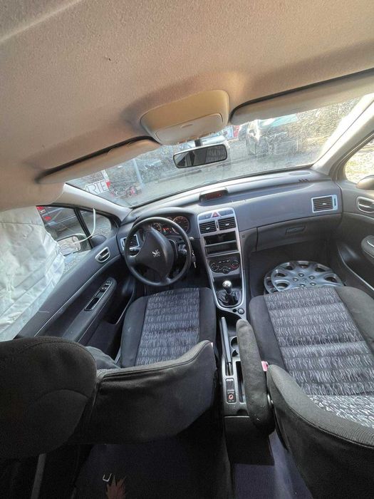 Пежо 307 на части Peugeot 307 (01-08)г 1.6i 109к.с ръчка 6 скорости