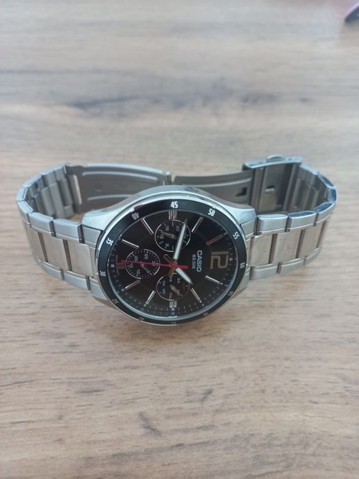 Продам часы Casio новые