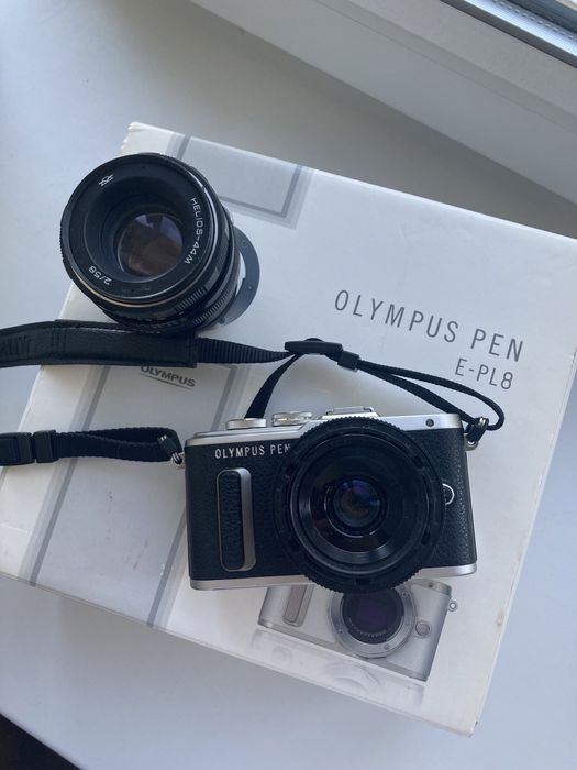 Продам Olympus с двумя объективами