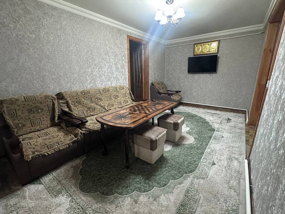 Сдаётся квартира 2 комнатная в районе партьезд 3 этаж заходи и живи