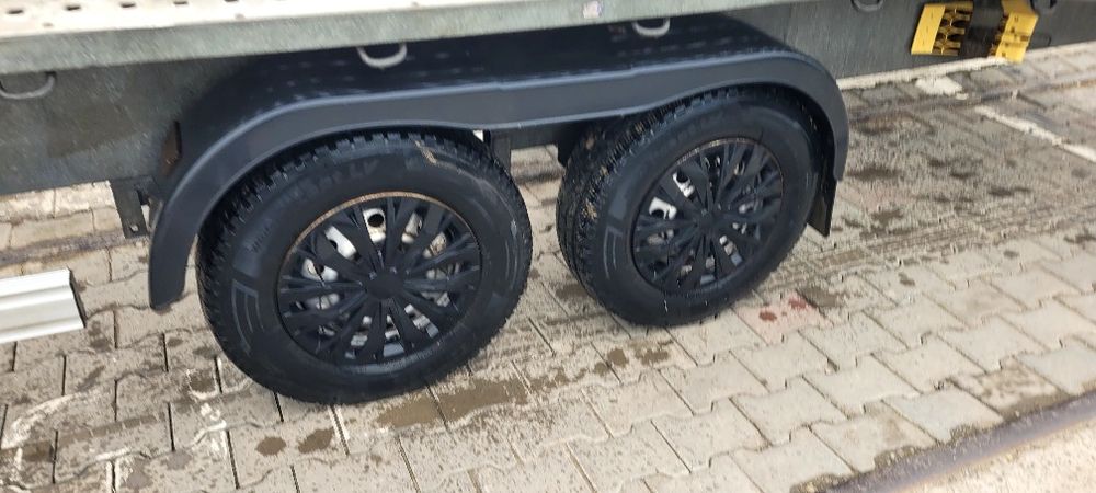 Platforma Blyss 8.5m 3.5 t