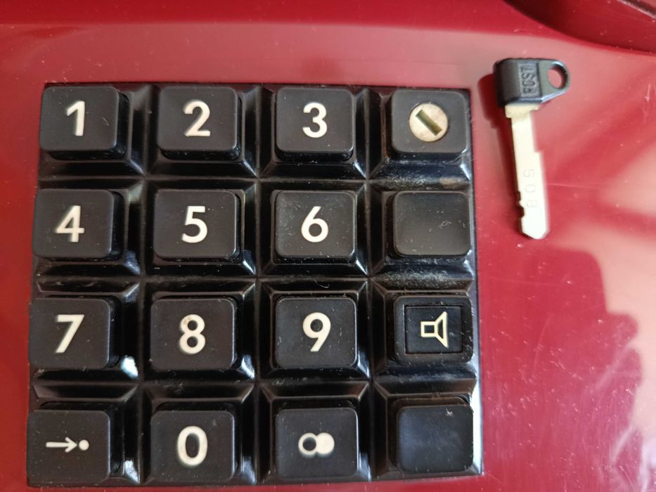 Многофункционален немски стационарен телефон с бутони