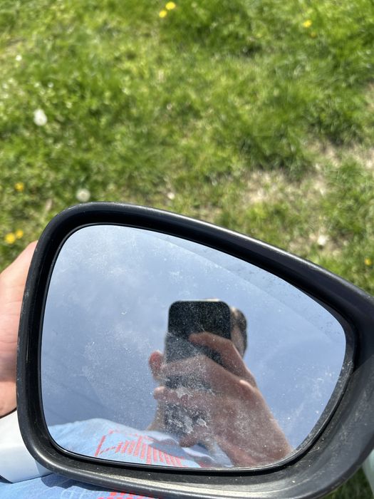 Vand sau schimb cu o pereche de ochelari polaroid noi