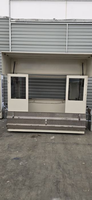 Vitrina frigorifica inghetata toneta stradală mobila  automată