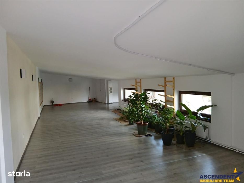 De inchiriat un spatiu de 99 mp, Central,  Brasov: rezidential birouri