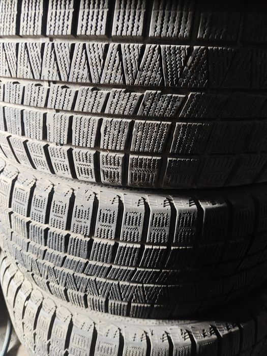 Продаю шины штучно ..пару .