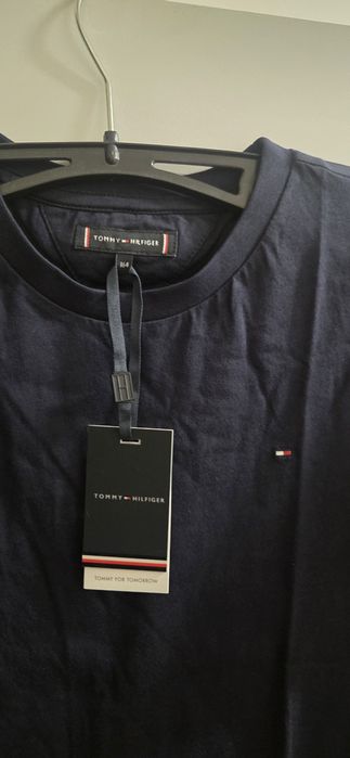 Tricou copii Tommy Hilfiger original,marimea 164(14 ani),bleumarin,nou,cu eticheta