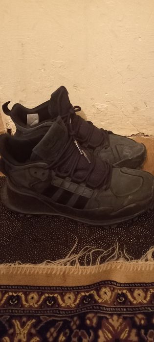 Продам Adidas обувь осенне весенний