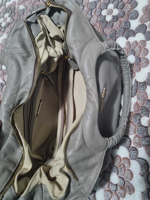 Оригинална чанта Miu Miu от естествена кожа