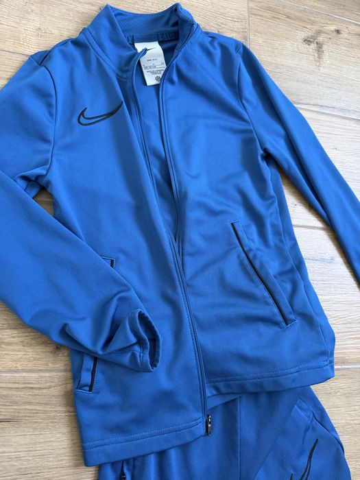 Оригинален спортен екип nike