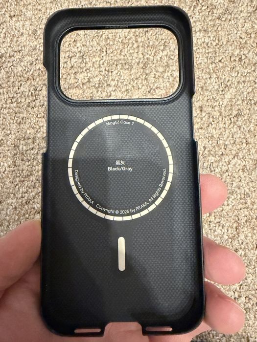 Продам чехол Pitaka 17 pro