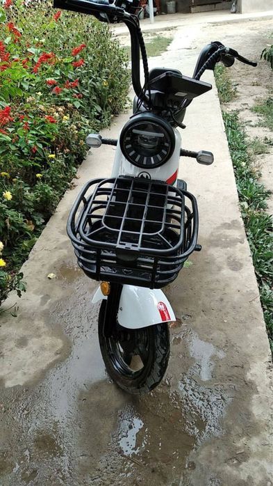 Skuter Sotiladi srochna