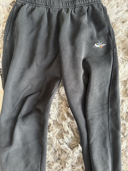 3 оригинални маркови анцуга Nike и Dsquard (отлично състояние)