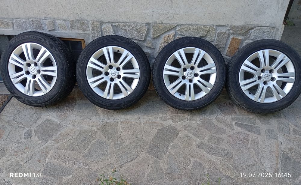 16"Джанти Опел  с нови летни гуми 205/55/16