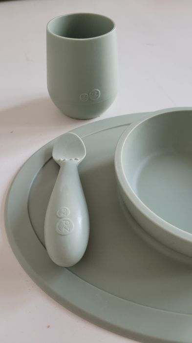 Ezpz комплект за хранене + подарък