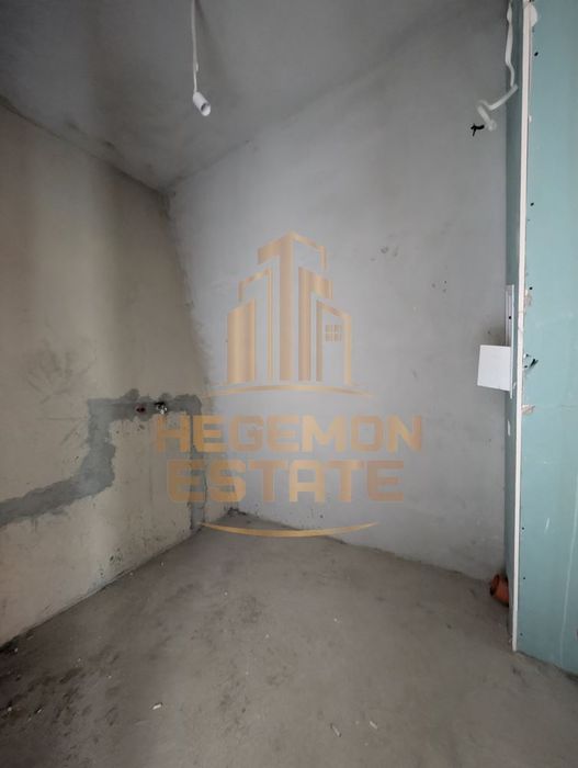 Продава се Тристаен апартамент в Варна, Колхозен пазар - 103 кв.м за 1738 €/кв.м - Снимка #9