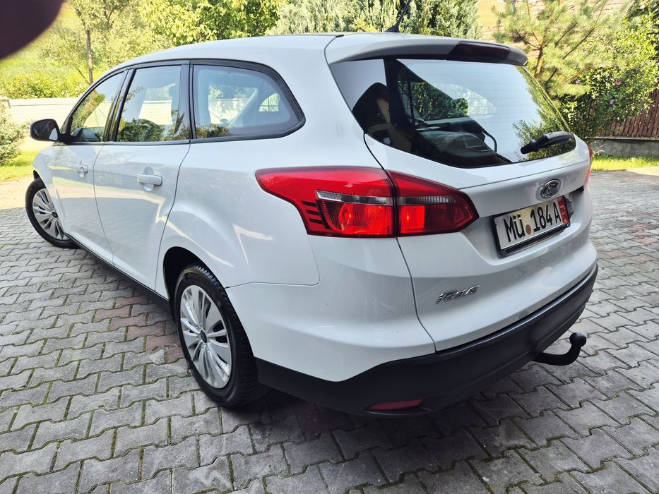 FORD Focus 2015 — imagine 5