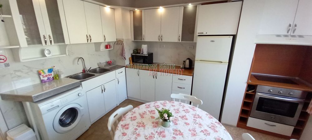 Дава се под наем Четиристаен апартамент в Варна, Цветен квартал - 85 кв.м за 612 € - Снимка #11