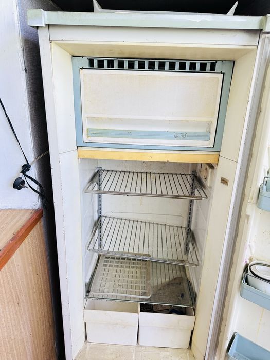 Холодильник советский рабочий