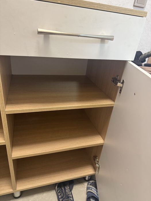 Тумба в  прихожую