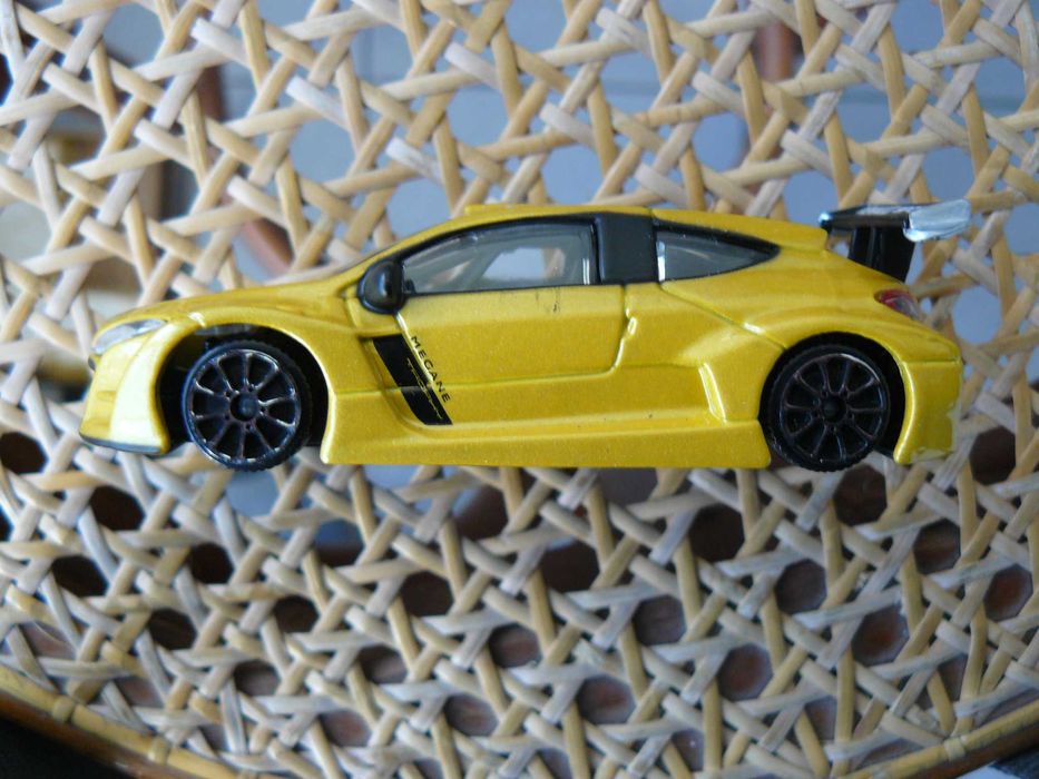 Macheta Auto RENAULT MEGANE RS 2010, Noua, Scara1:43, Produs Bburago