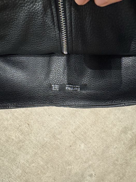Кожена пола Bershka