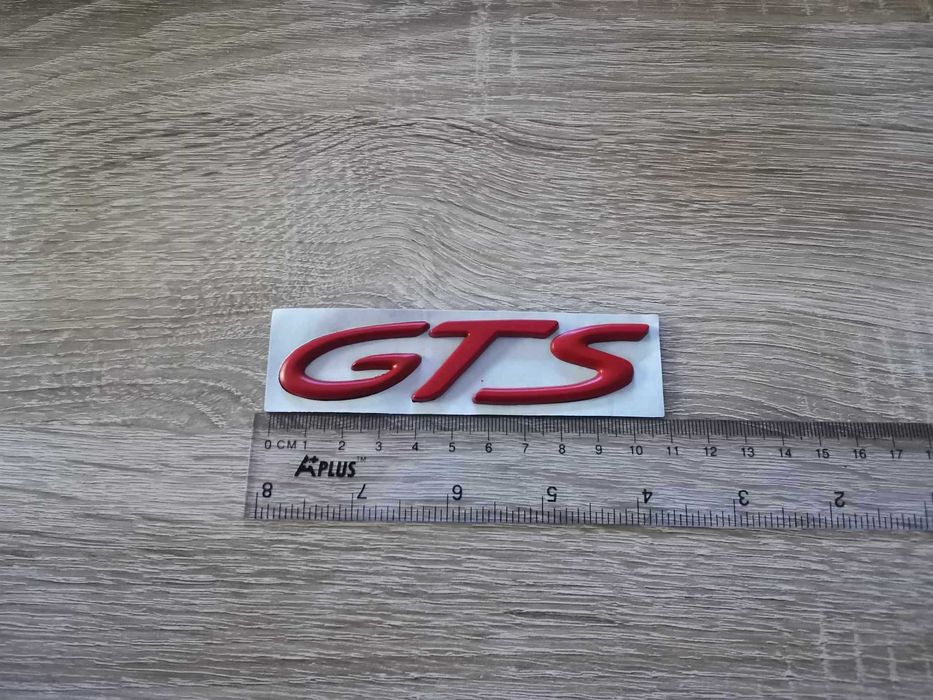 Порше Porsche GTS червен надпис емблема