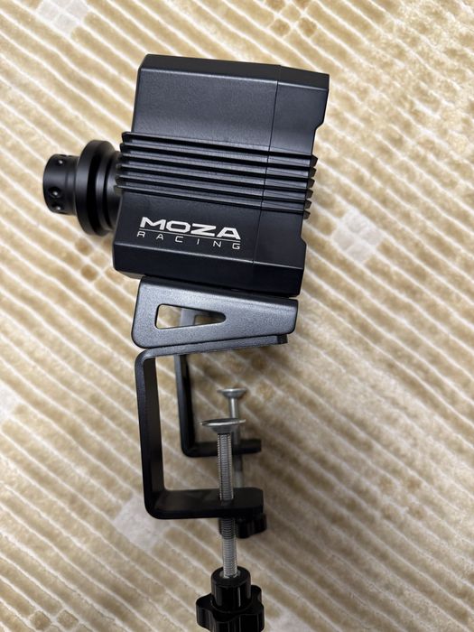 Игровой руль Moza r5