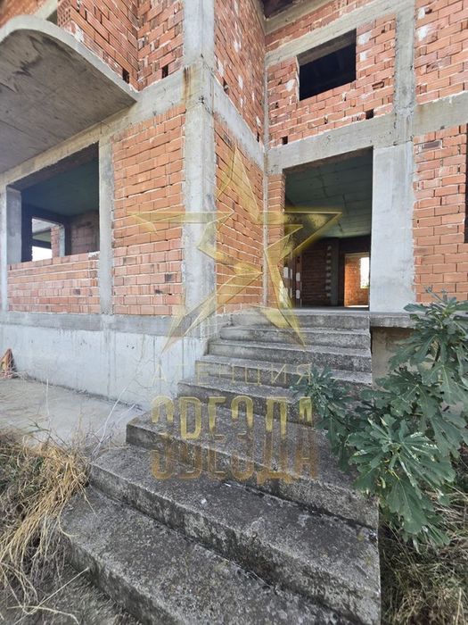 Продава се Къща в с. Йоаким Груево, Област Пловдив - 800 кв.м за 450 €/кв.м - Снимка #1