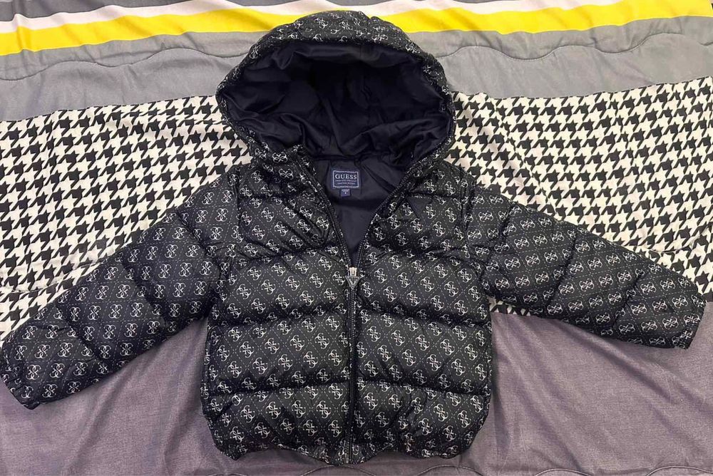 Guess детско яке