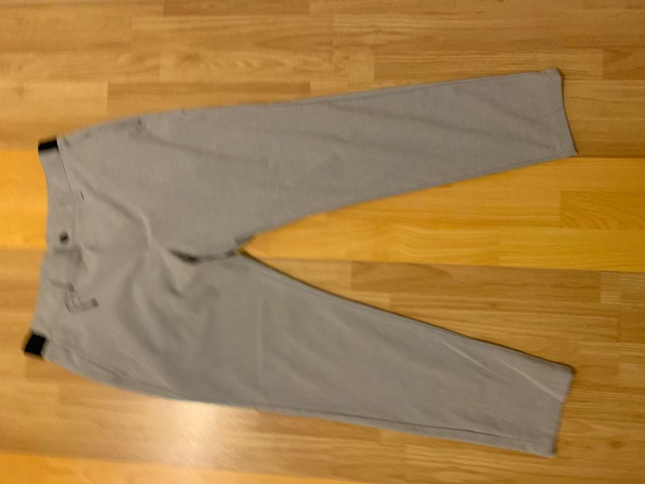 Pantaloni de Costum