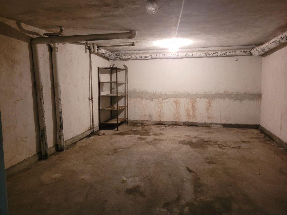 Дава се под наем Гараж / Паркомясто в Кърджали, Център - 28 кв.м за 180 € - Снимка #4