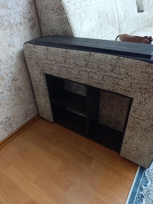 Диван в гостиную б/у