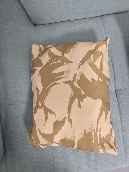 Costume militare impotriva intemperiilor